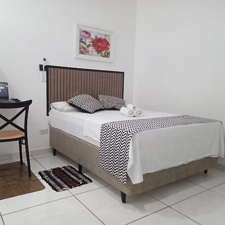 Апартаменти Loft 2 Completo Ar Canais Assinat Garagem Internet Prox Aparecida E Industrias Піндамонянгаба Екстер'єр фото
